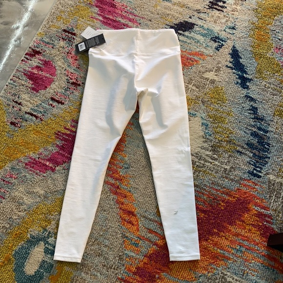 Glyder Ribbed Leggings - Picture 4 of 5